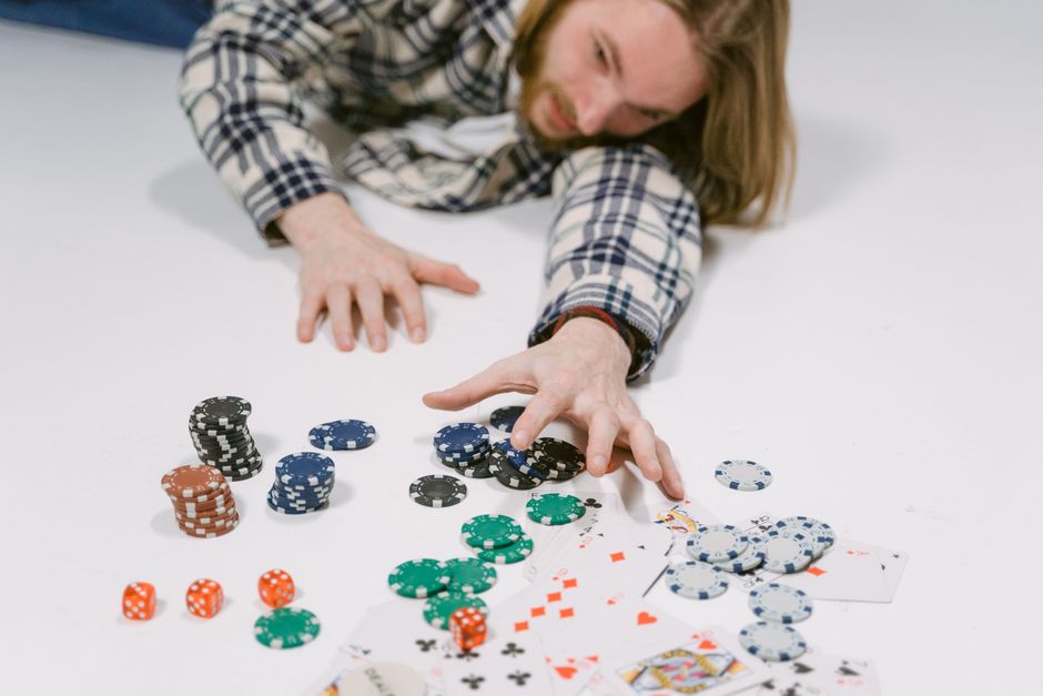 Tele Bet online casino games lobby with slots and table games